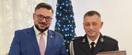 Bogdan Coder z wójtem Markiem Cylem