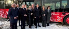 Zaprezentowanie nowego taboru autobusowego zakupionego w ramach KPO na potrzeby transportu publicznego w Powiecie Włocławskim.