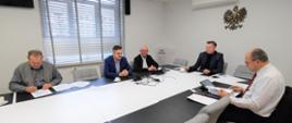 Zarząd Powiatu Białostockiego - wtorkowe obrady w sali konferencyjnej Starostwa
