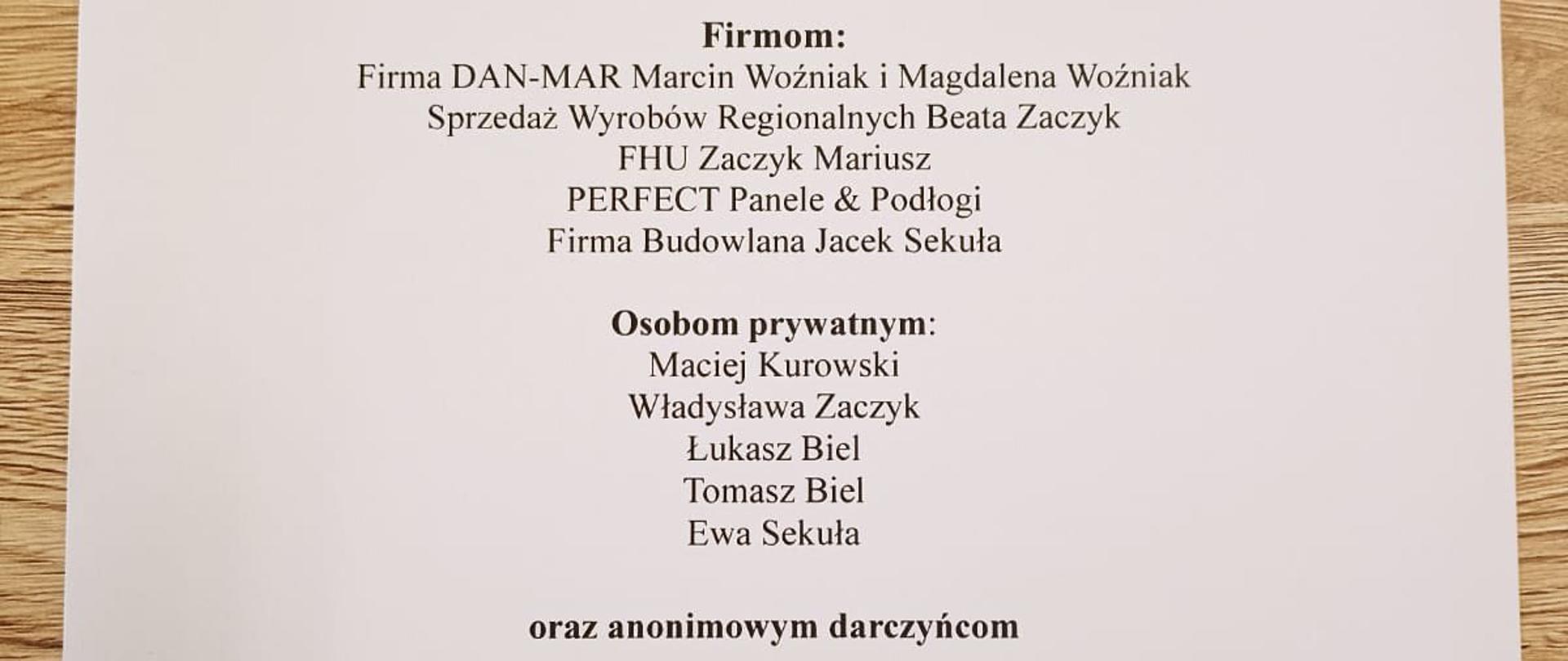 Ozdobna karta z podziękowaniami dla Darczyńców zawierająca u góry motyw kwiatowy, na dole logo szkoły