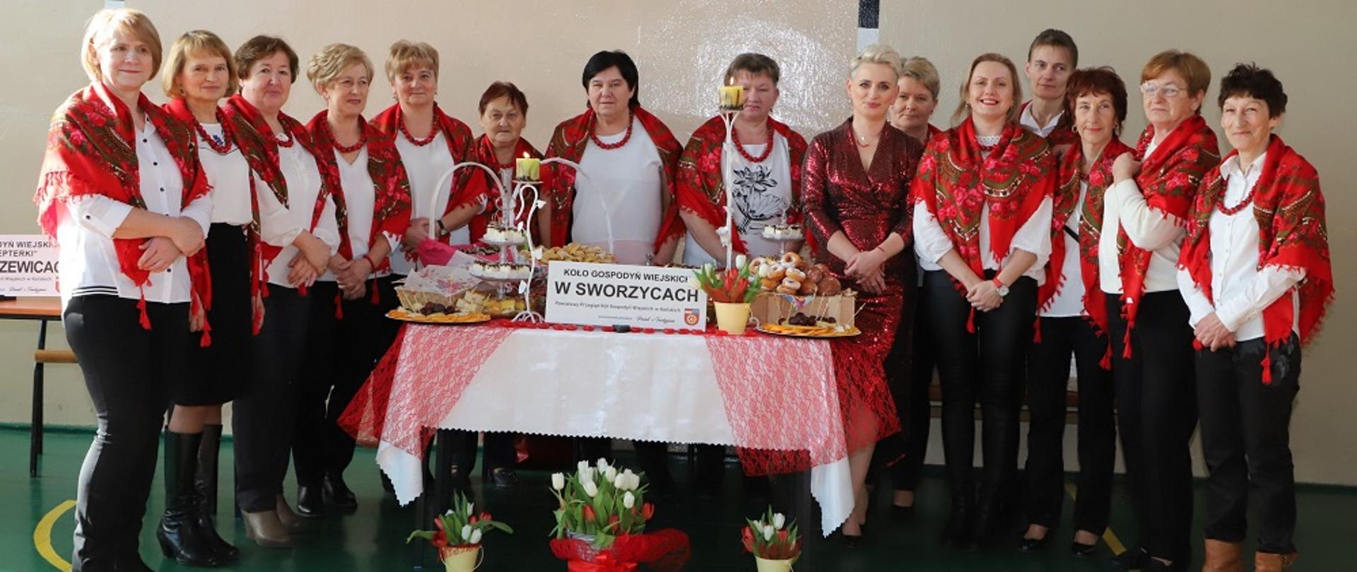 Zdjęcie grupowe Koła Gospodyń Wiejskich ze Sworzyc