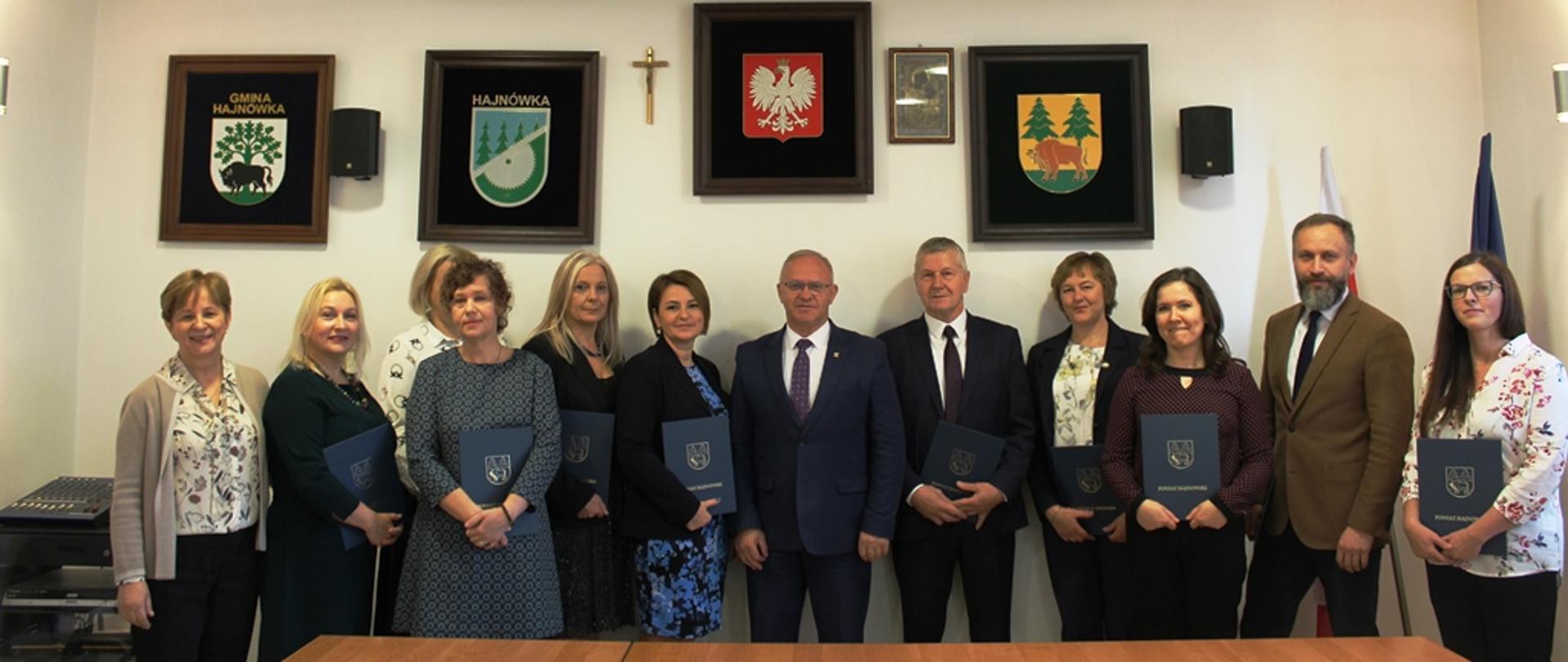 Pamiątkowe zdjęcie uczestników spotkania