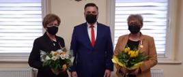 Skarbnik gminy Anna Hojka, była kierownik OPS w Świerklańcu Bernadeta Klyta i wójt gminy Marek Cyl