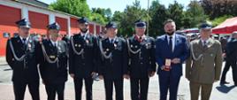 Uroczystość w Tarnowskich Górach wójt Marek Cyl oraz druhowie z gminy Świerklaniec