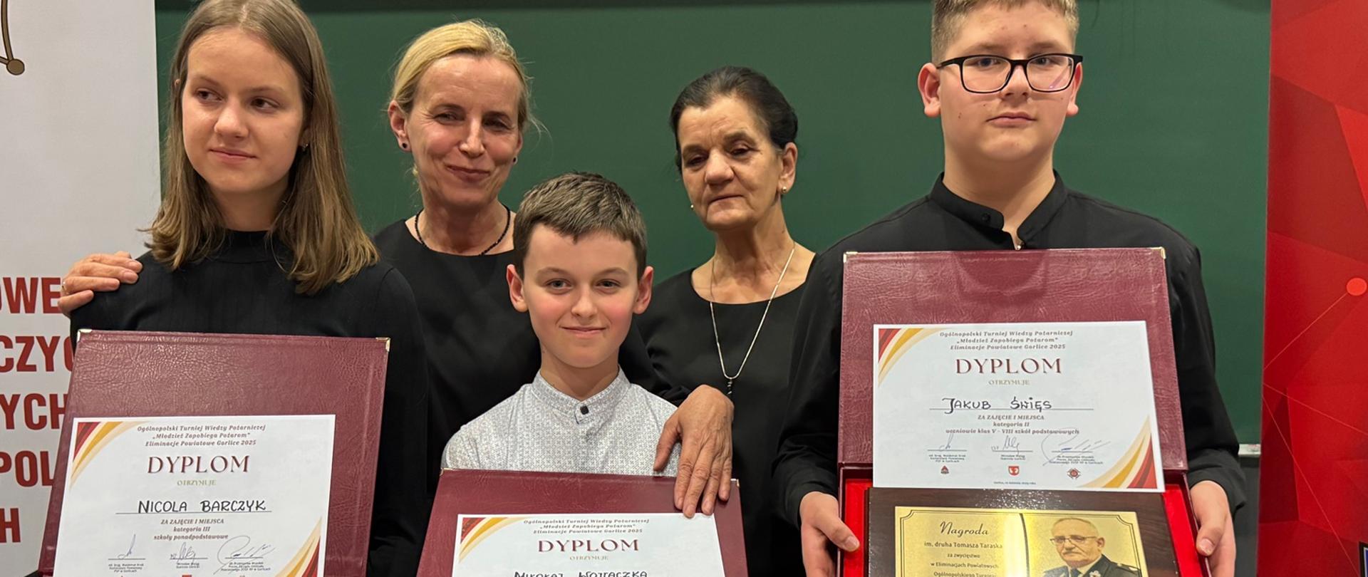 W ogniu wiedzy – młodzież rywalizowała w turnieju pożarniczym