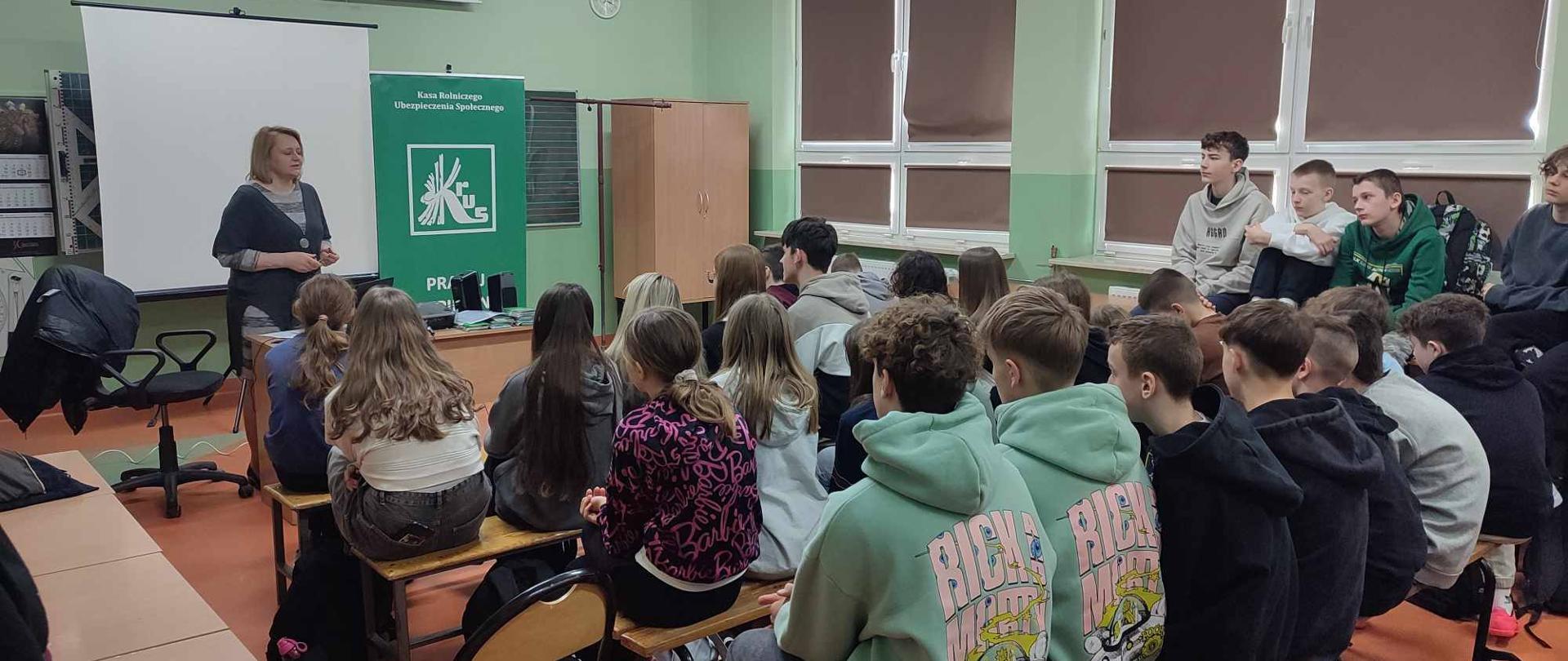 Prelekcja dla dzieci z zakresu bezpiecznej pracy w gospodarstwie rolnym
