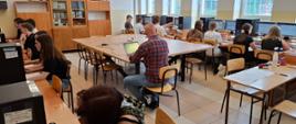 Na zdjęciu uczniowie szkół z Powiatu Dąbrowskiego podczas kształcenia zawodowego