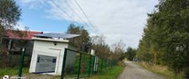 Panele fotowoltaiczne przy pompowniach wody.