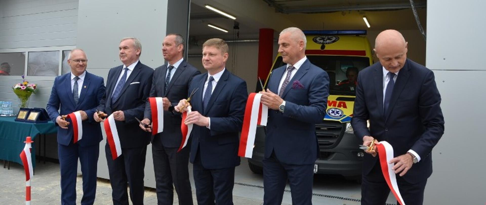Moment przecięcia wstęgi