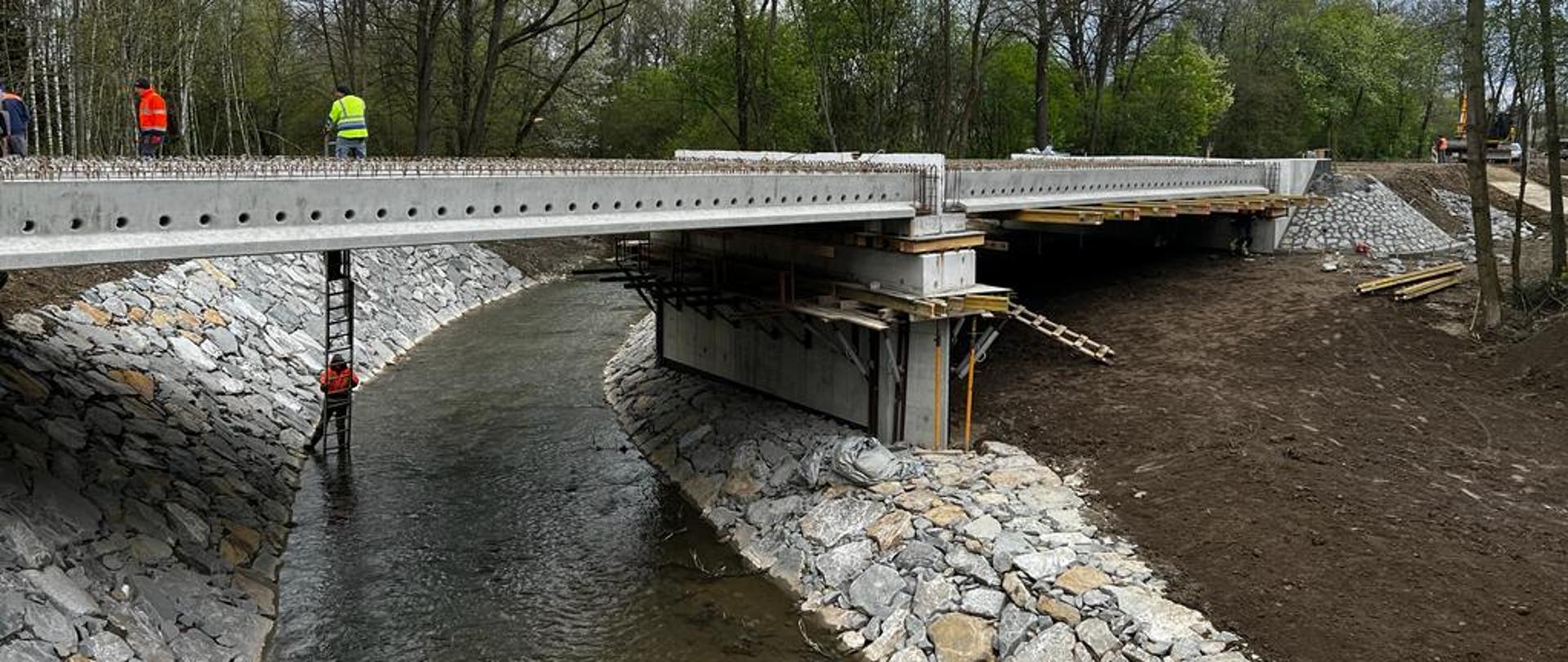 Przebudowa mostu w Osobnicy