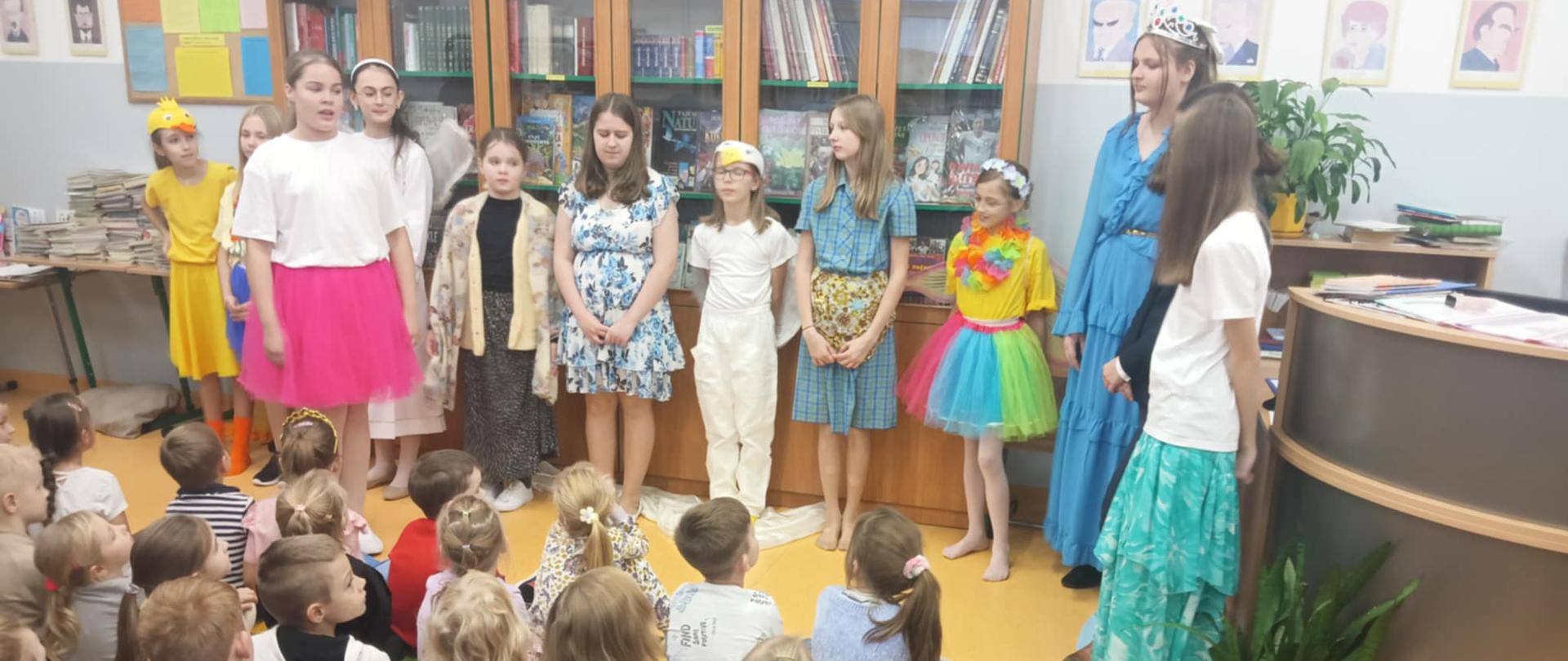 "Baśniowy Świat Andersena" w bibliotece szkolnej