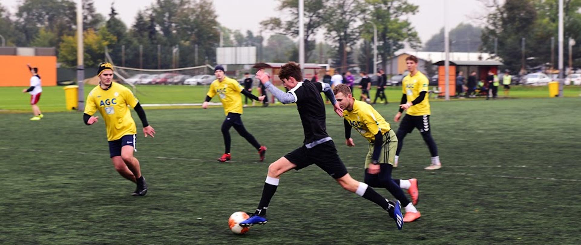 30 września uczniowie THM spędzili w sportowej atmosferze