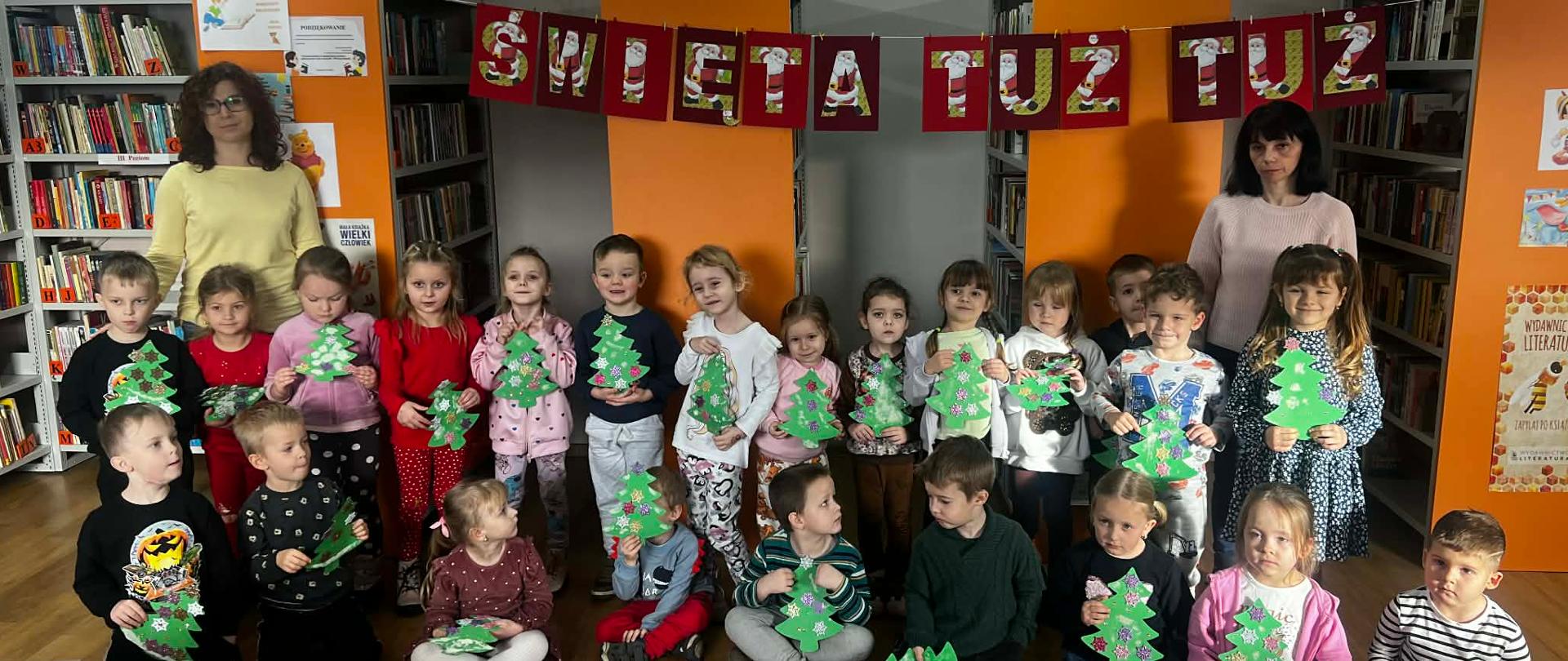 Przedszkolaki w bibliotece
