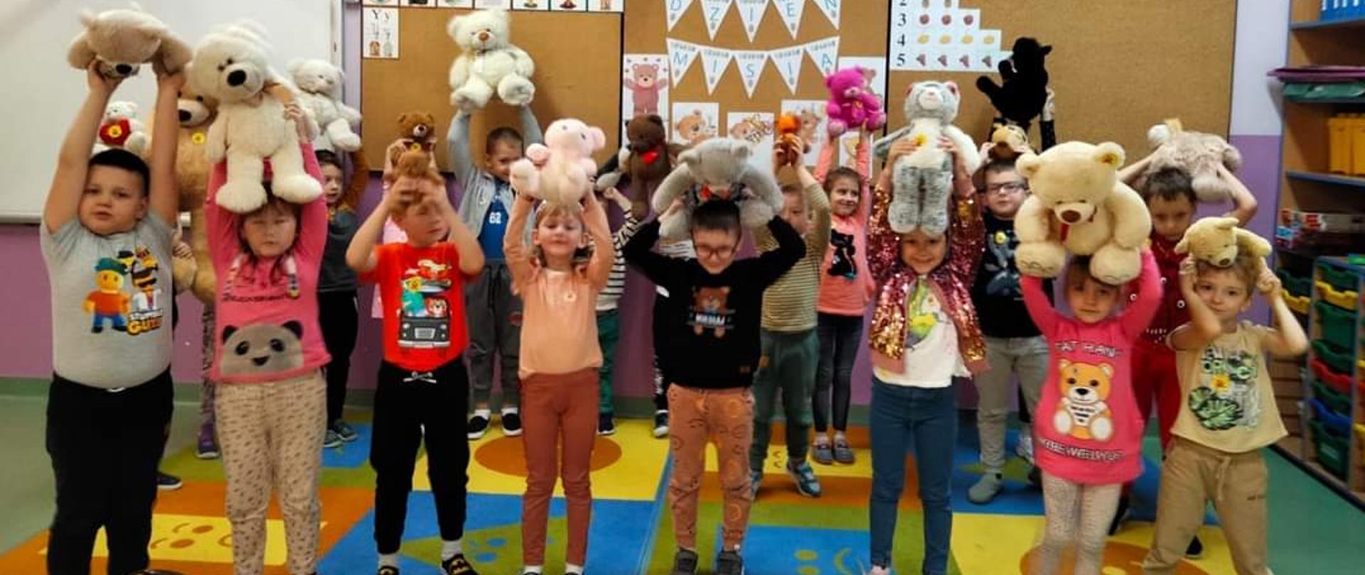 Dzień Pluszowego Misia szkolny