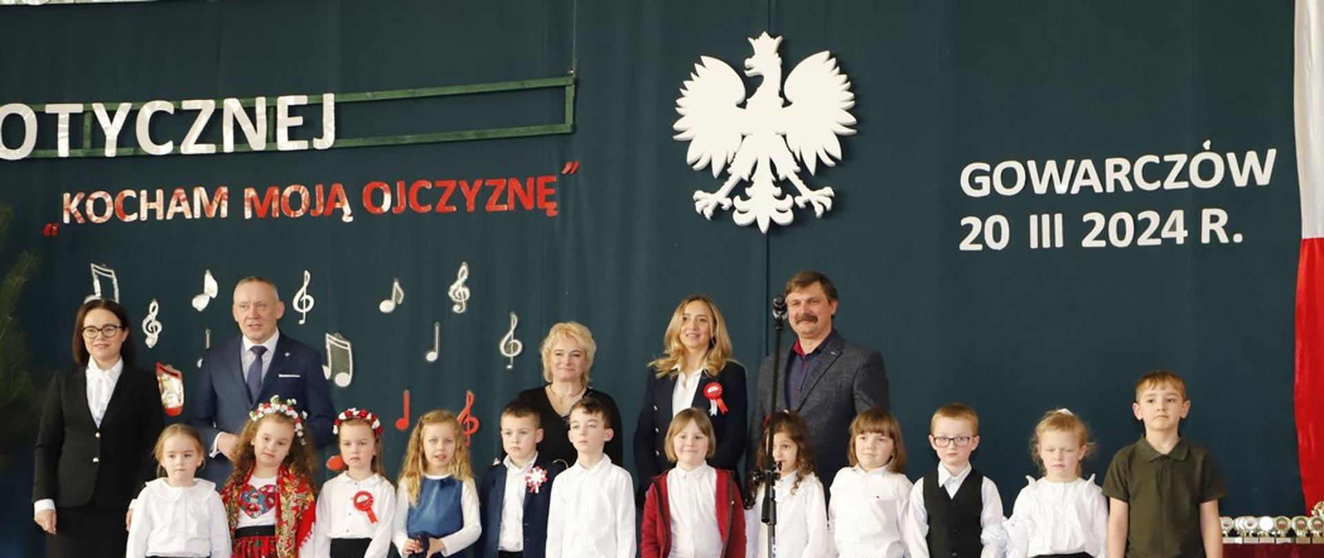 Barwy narodowe i pieśni patriotyczne ponownie w Gowarczowie