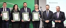 Przedstawiciele gmin wyróżnionych w kategorii gmina przyjazna dla czystego powietrza