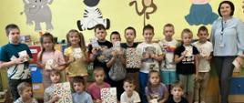 dzieci z dyplomami