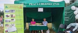 Pracownicy KRUSu w Siedlcach w namiocie