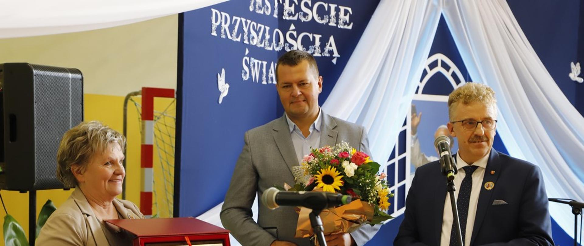 Szkole Podstawowej w Królewcu patronuje Jan Paweł II