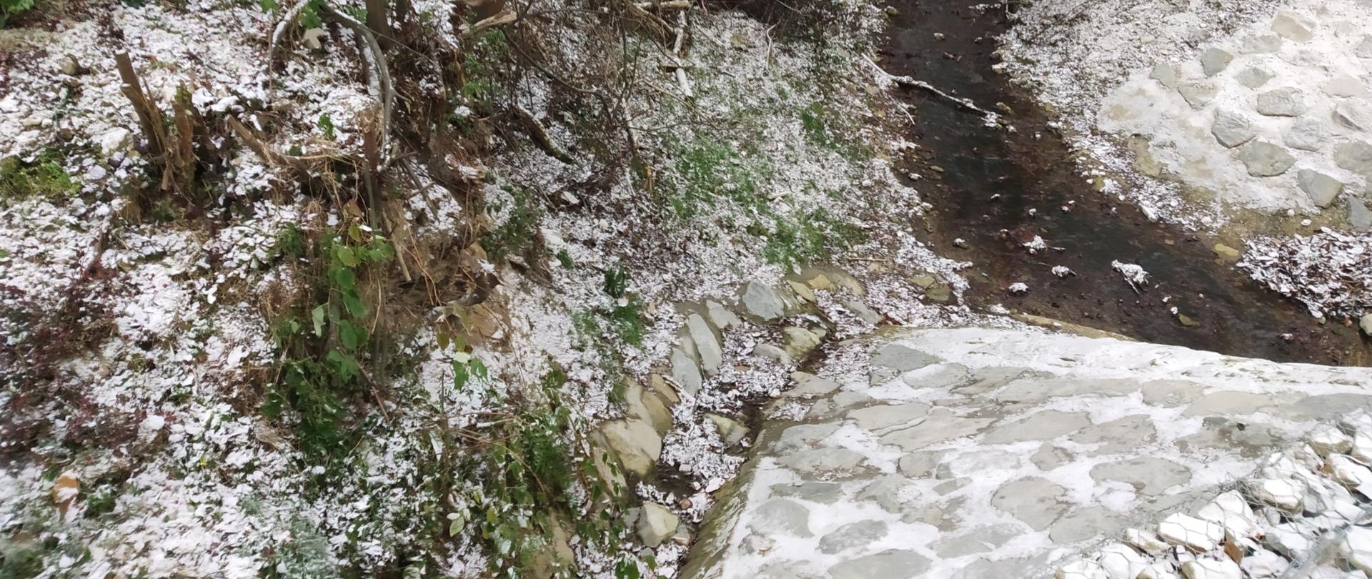  Zabezpieczenie drogi Na Bór w miejscowości Bielanka.