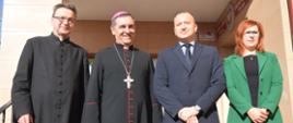 Od lewej ks. Andrzej Ulaczyk Dziekan Brański, Jego Ekscelencja Ks. Biskup Piotr Sawczuk, Wójt Gminy Brańsk Tomasz Stygański, Zastępca Wójta Monika Falkowska 