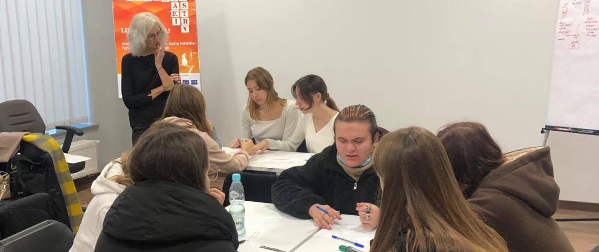 Młodzież naszej szkoły uczestniczyła w warsztatach literackich organizowanych przez MBP w Jaśle