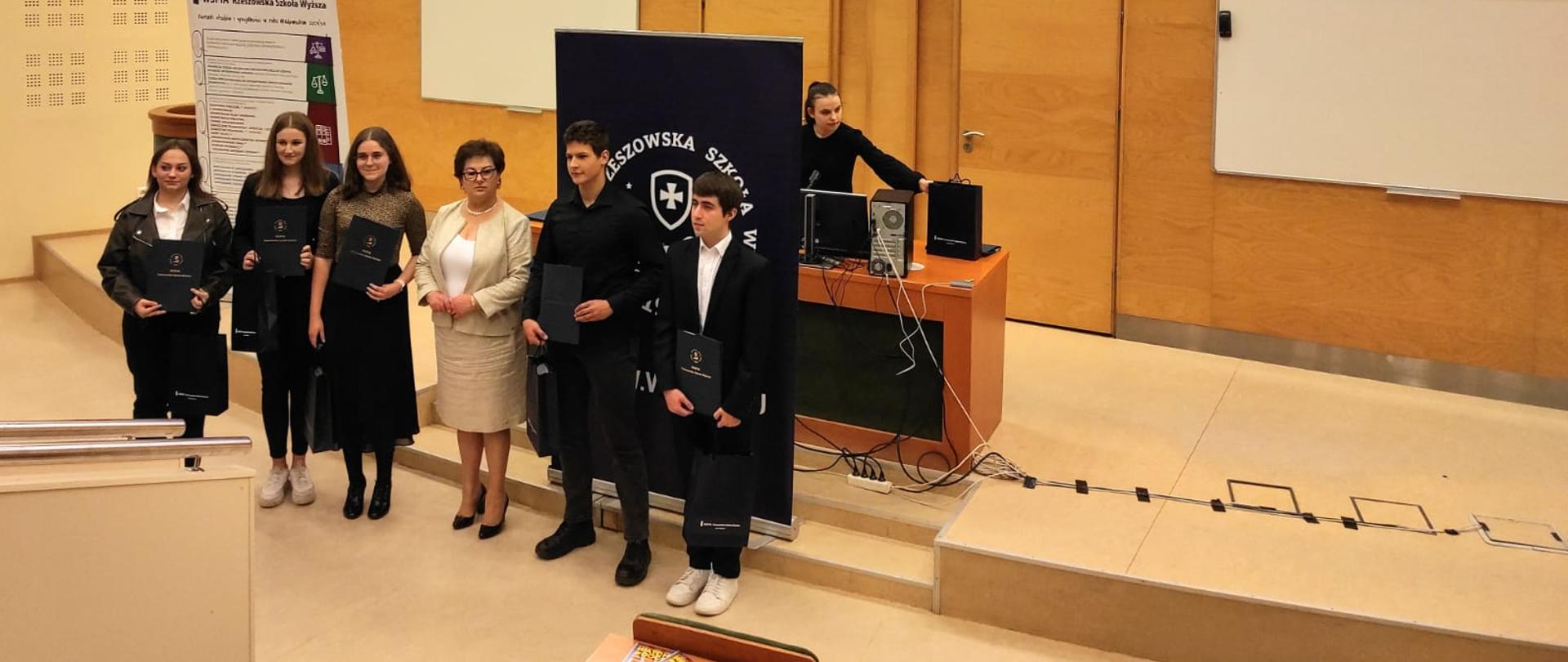 Uczniowie LO Kołaczyce zostali laureatami XVI Edycji Konkursu Wiedzy o Prawach Człowieka 