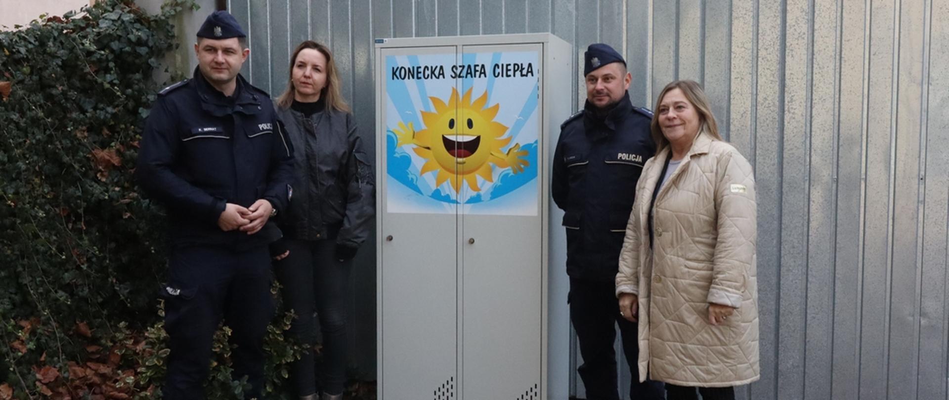 Zimowa pomoc w ramach Koneckiej Szafy Ciepła