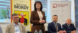 Umowa na remont 3-kilometrowego odcinka drogi wojewódzkiej nr 698 Mordy–Wojnów została podpisana 20 maja w Miejsko-Gminnym Ośrodku Kultury w Mordach. Nawierzchnia jezdni zostanie odnowiona, a konstrukcja – wzmocniona. Prace potrwają ok. 6 miesięcy. Samorząd województwa przeznaczył na ten cel ponad 2,5 mln zł.