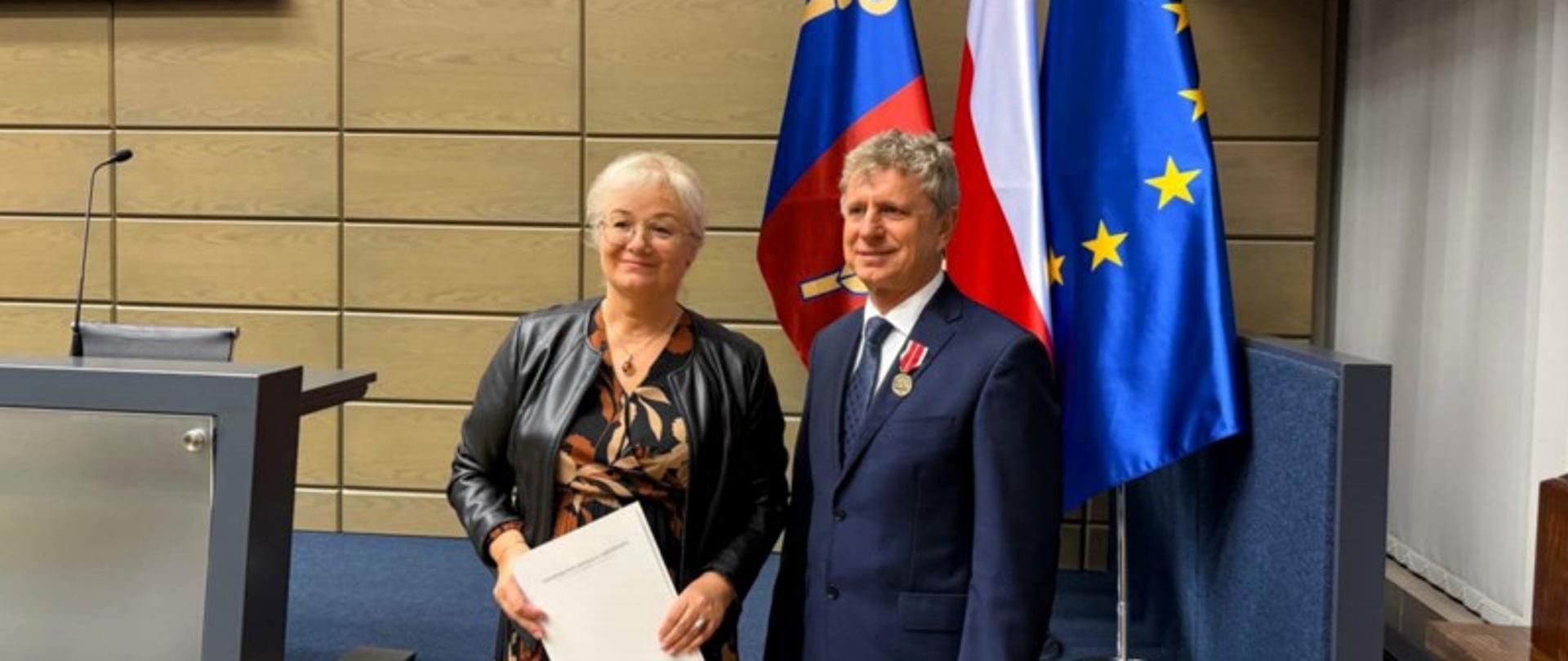 Wyróżnieni nauczyciele z Zespołu Szkół im. K. K. Baczyńskiego w Dąbrowie Tarnowskiej