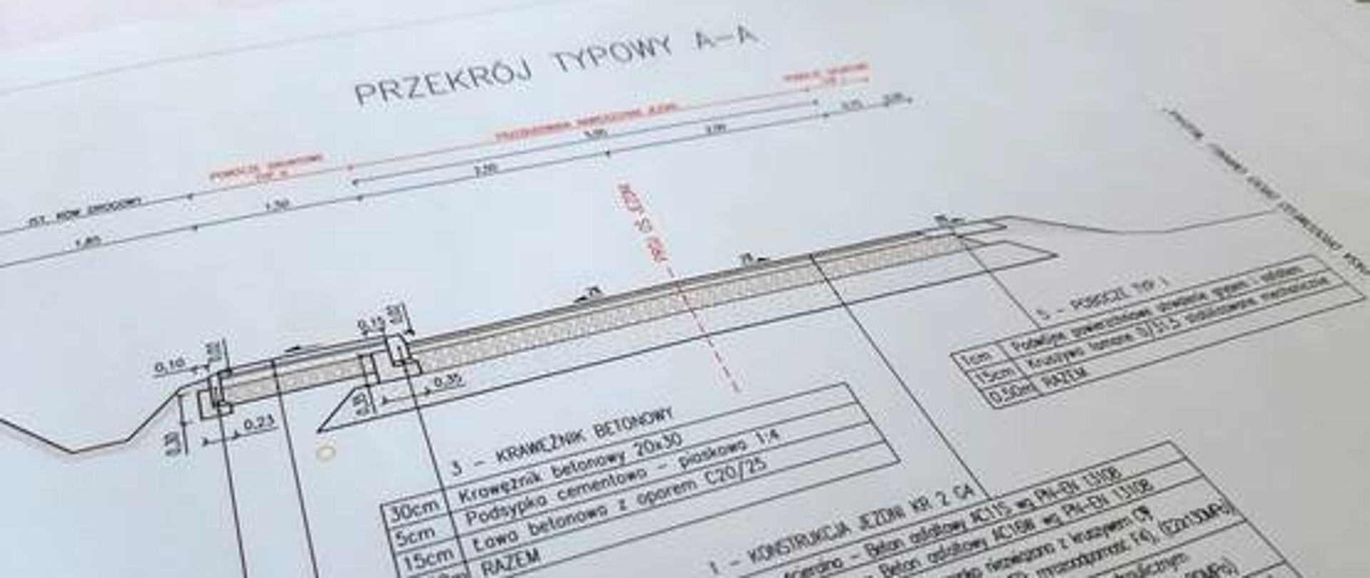 Fragment projektu budowlanego drogi "Wudyka" z przekrojem poprzecznym nawierzchni