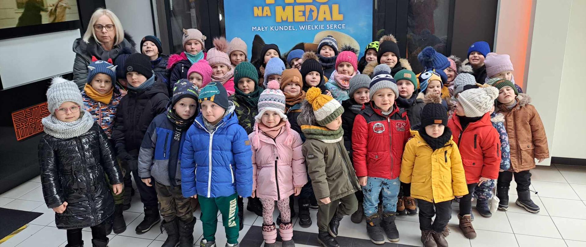 Wycieczka przedszkolaków do kina