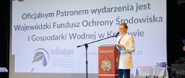 Spotkanie w ramach realizowanego przez Powiat Proszowicki Programu Priorytetowego „Bezpieczny Dom”, przy mównicy Kierownik Zespołu ds. Promocji i Wydarzeń- Przedstawiciel Wojewódzkiego Funduszu Ochrony Środowiska i Gospodarki Wodnej w Krakowie
