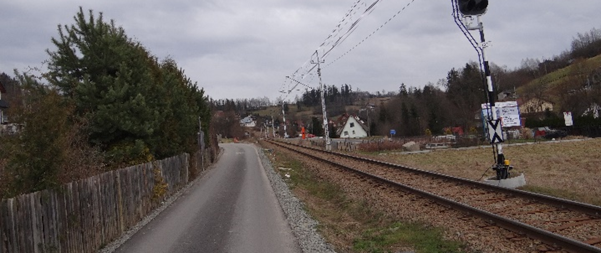 Modernizacja drogi gminnej dolny odcinek Gapkówka II w miejscowości Sieniawa.