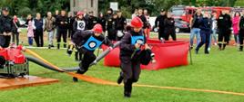 Uczestnicy Powiatowych Zawodów Sportowo-Pożarniczych