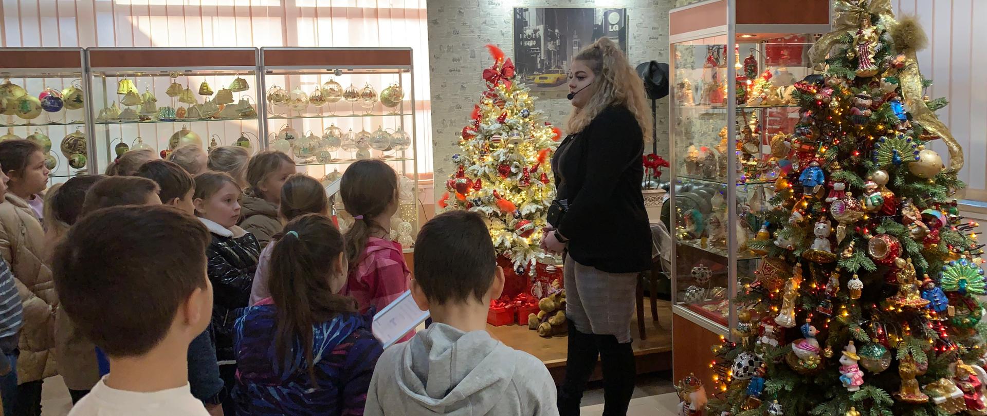 zwiedzanie muzeum bombki
