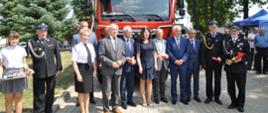 Nowy samochód dla OSP w Wyrozębach na 100-lecie