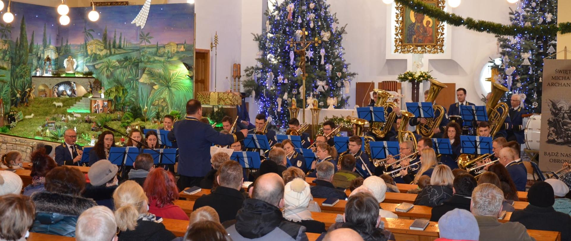 Koncert Tarnogórskiej Orkiestry Dętej w kościele Orzechu