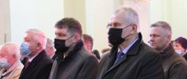 Uroczystość w kościele zgromadziła wielu gości - na zdjęciu przedstawiciele Urzędu Miasta Hajnówka
