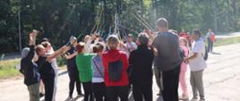 Wspólne przywitanie kijkami