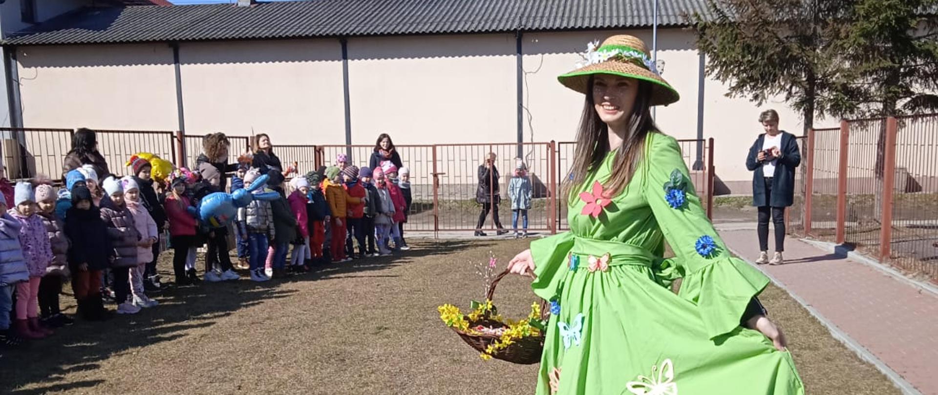 pani w przebraniu wiosny
