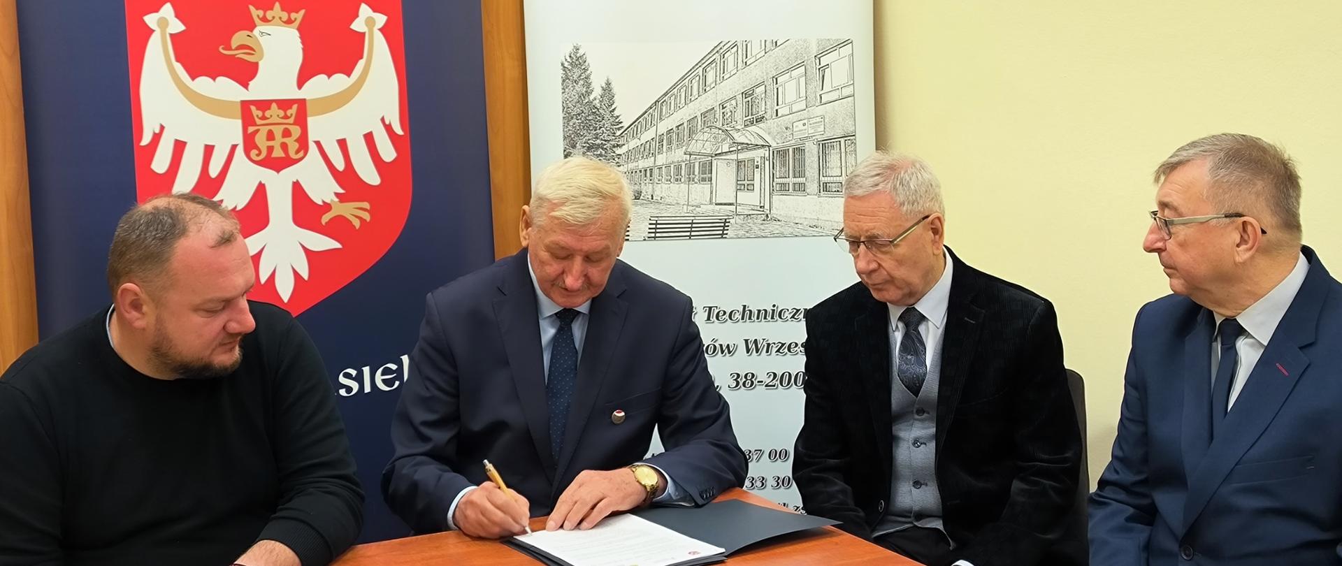 Podpisanie umowy ZST Jasło