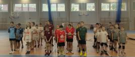 Nasi uczniowie podczas Mistrzostw Powiatu w Badmintonie klas IV-VI