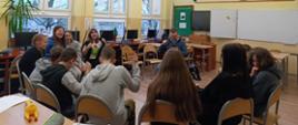 Uczniowie klas VII-VIII podczas szkolenia z zakresu kompetencji miękkich 