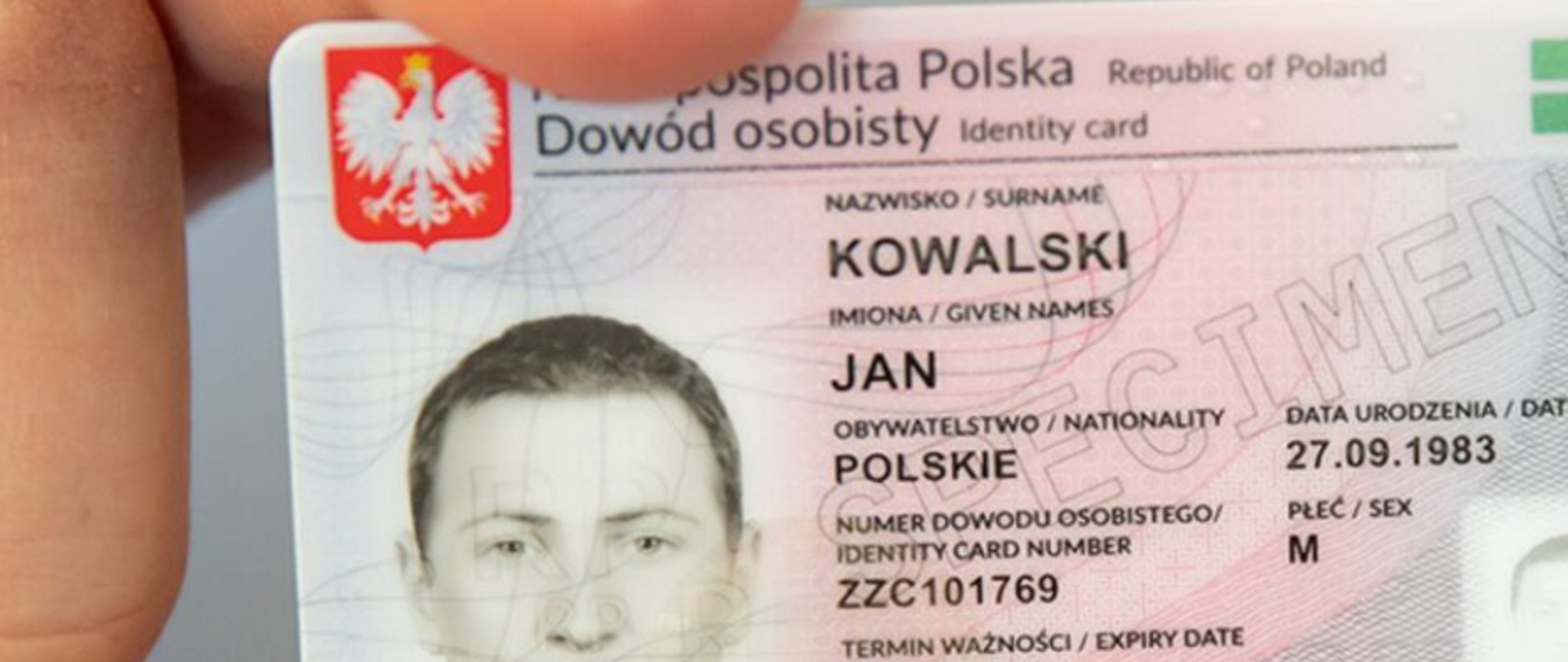 grafika przedstawia dowód osobisty i informuje o zmianach w wydawaniu dowodów