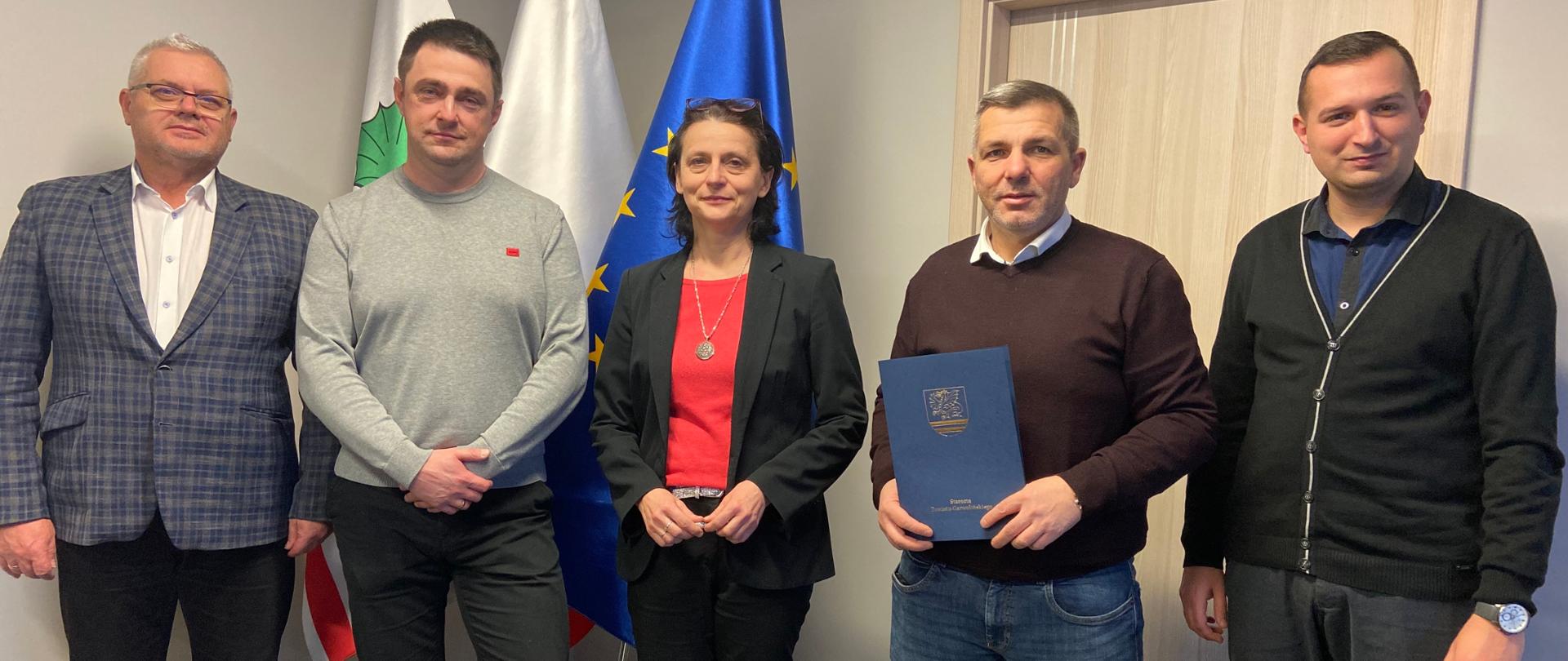 Podpisanie umowy z wykonawcą na wykonanie zadania pn.: Remont drogi powiatowej Nr 1317W w miejscowości: Borowie, Jaźwiny (Gmina Borowie)