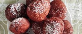 Pączki upieczone przez członków klubu senior+ 