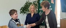 Moment wręczenia nagród - dla zdobywcy II miejsca