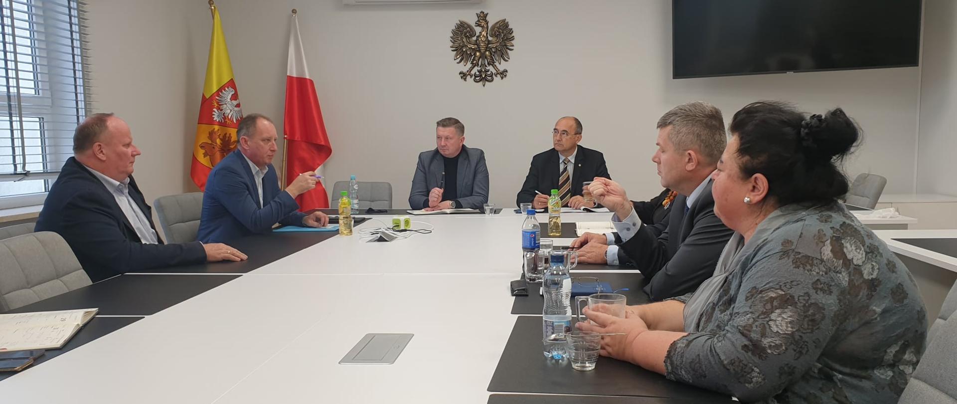 Spotkanie starosty i wicestarosty z dyrektorami szkół
