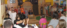 Teatr z udziałem dzieci w roli aktorów i widzów z udziałem dorosłych